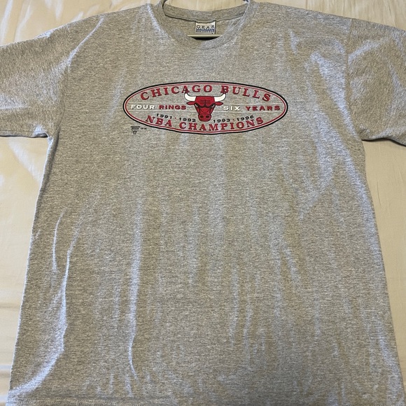 Gear For Sports Other - 1996 Vintage Chicago Bulls NBA Champions Four Rings Six Years Shirt Large Gray